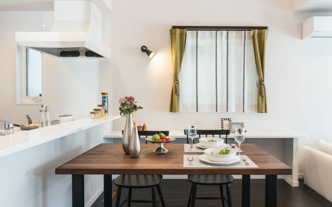 ブラックを効かせたシックモダンな空間